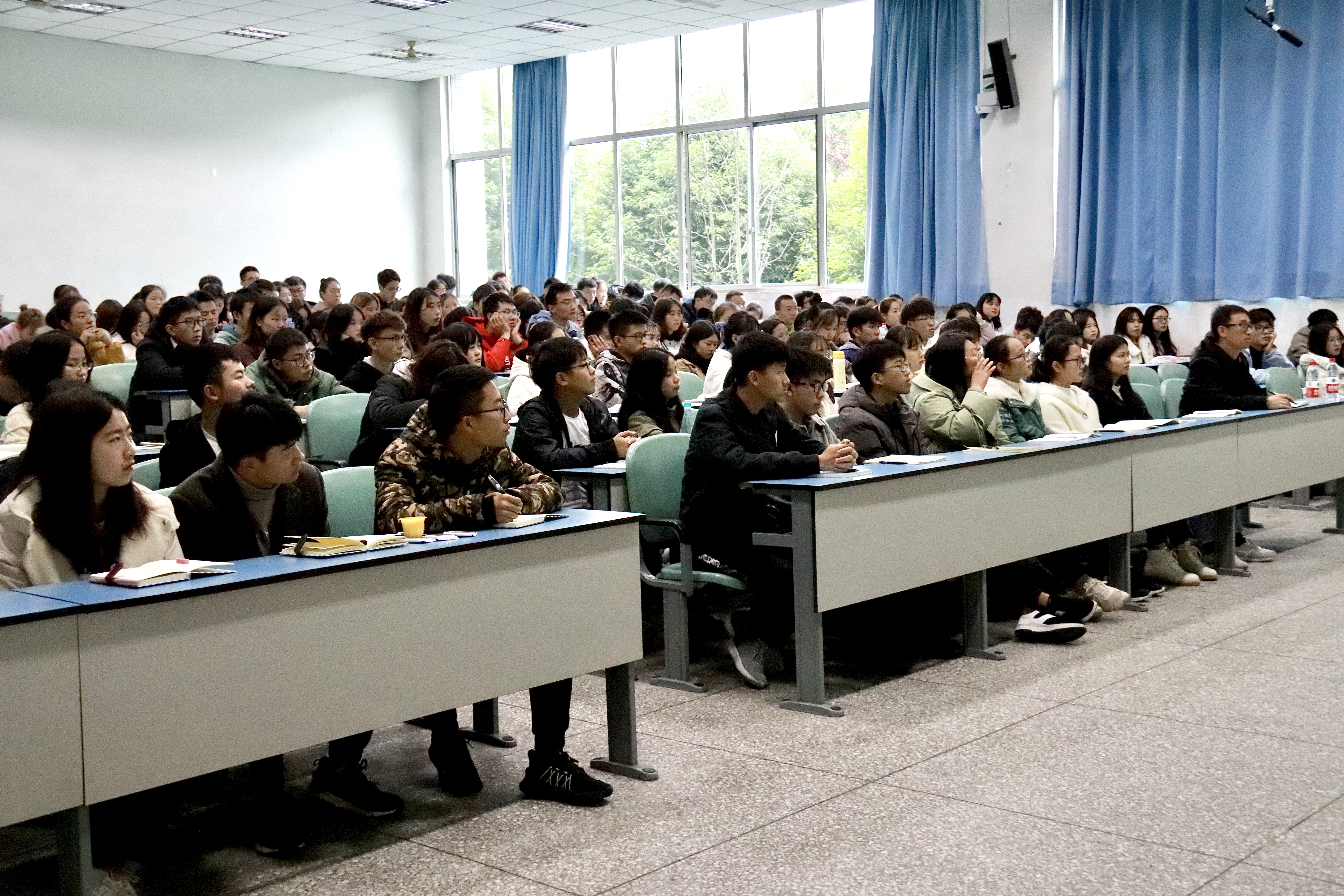 20191120beat365顺利开展学生干部培训讲座4.jpg