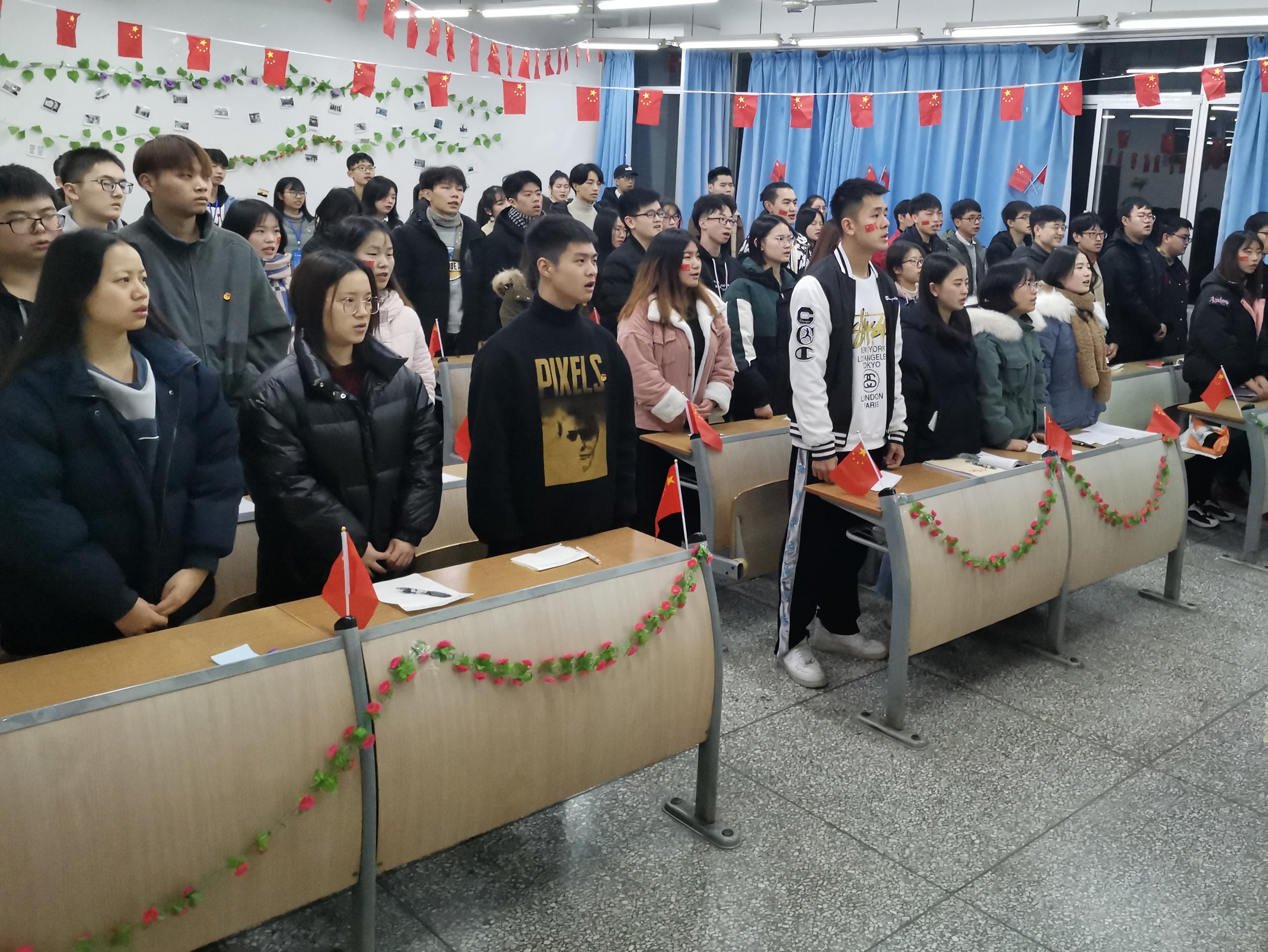 beat365顺利开展团支部“背靠背”满意度线下测评活动3.jpg