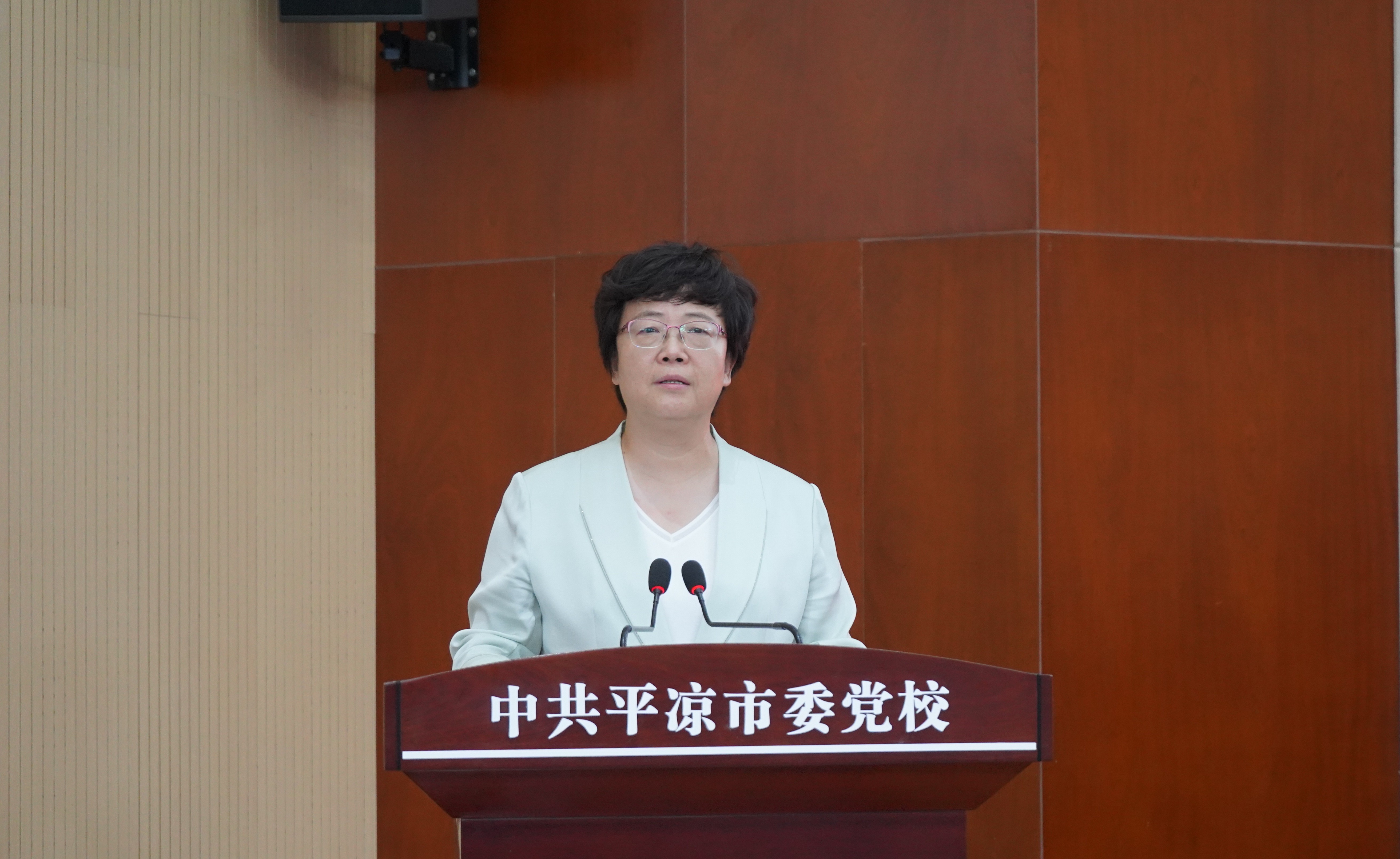 20230710-beat365中文官方网站乡村振兴甘肃平凉远程教学站揭牌暨乡村教师护眼灯捐赠仪式 -中共平凉市委书记王旭致辞-平凉融媒体中心拍摄.jpg