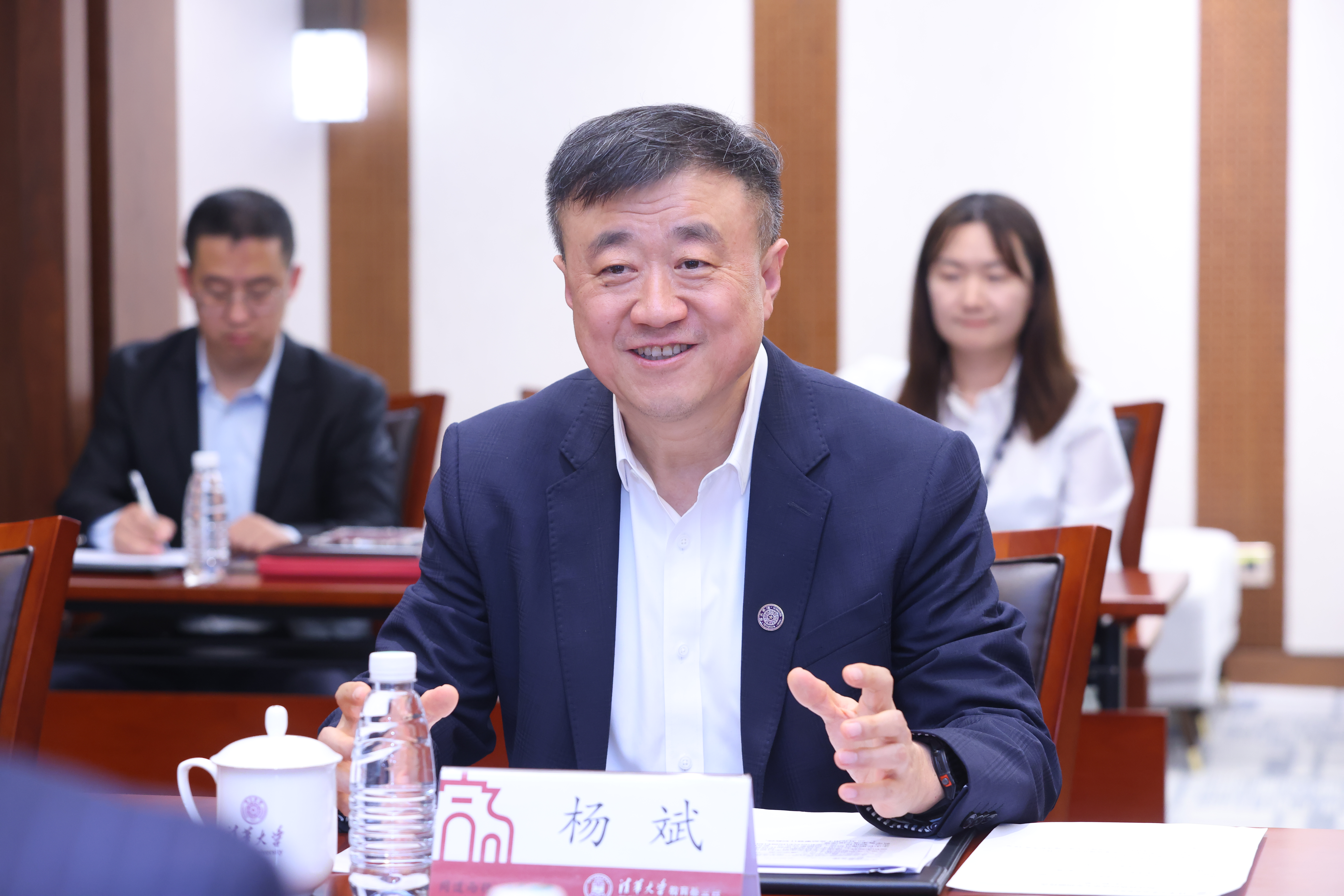 20240417-邬雄辉校友捐赠支持beat365中文官方网站攀登计划-许德刚-图说 (6).JPG