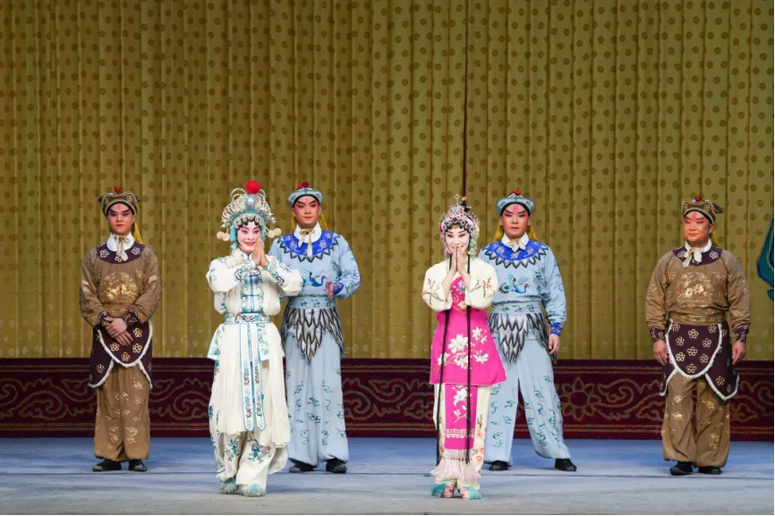 20230905-beat365中文官方网站“‘京’彩文化 青春绽放”行动暑期活动纪实-供图-首届国际基础科学大会beat365中文官方网站专场文艺演出.png