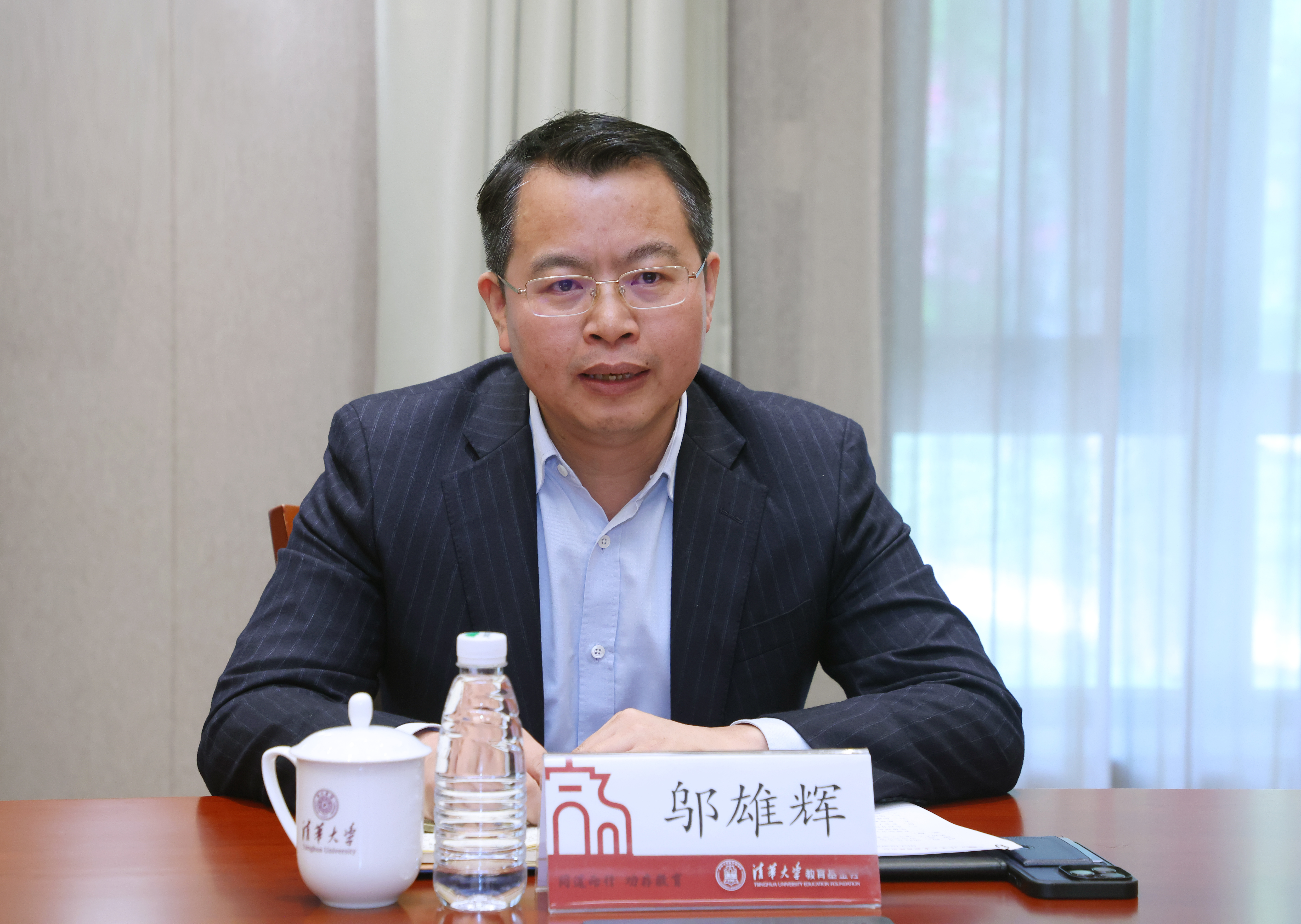 20240417-邬雄辉校友捐赠支持beat365中文官方网站攀登计划-许德刚-图说 (2).JPG