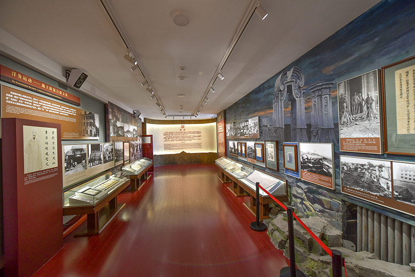 20210624-“光辉伟业 红色序章 北大红楼与中国共产党早期北京革命活动主题展”-宋梅思-前言展厅.JPG