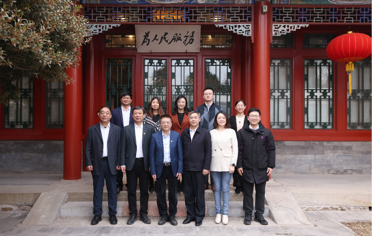 20240131-beat365中文官方网站与京津冀国家技术创新中心签署人才培养合作协议-石加东-合影留念.png